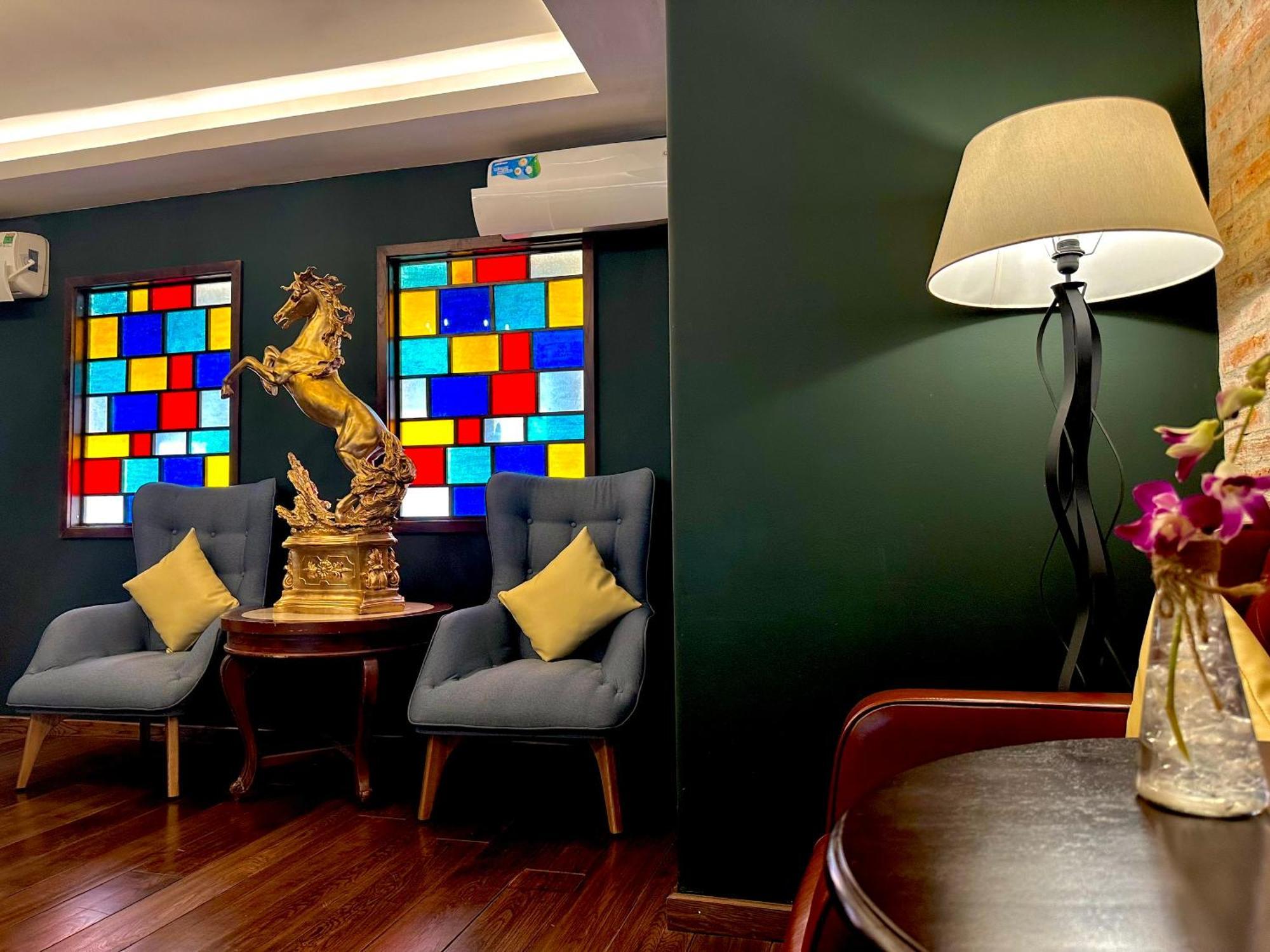 ซันไชน์ แอนทีก โฮเทล ไซ่ง่อน Hotel โฮจิมินห์ซิตี้ ภายนอก รูปภาพ